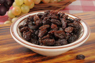 Fresh raisins