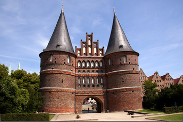 Fototapeta na wymiar Lübeck Holstentor