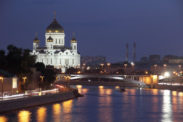Fototapeta premium Cathedral of Christ the Saviour and Moscow river. Summer night.