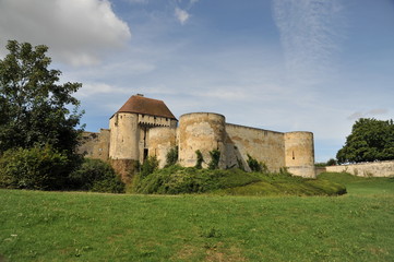 Fototapeta na wymiar Chateau de Caen, Rempart Est et porte des champs 4