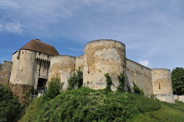 Fototapeta na wymiar Pola fortyfikacje drzwi, Caen Zamek 3
