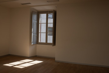 Empty room with window