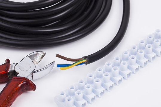 Seitenschneider Klemme und Kabel