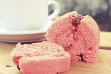 strawberry  cake roll