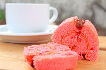 strawberry  cake roll