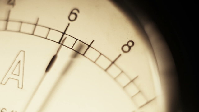 Amperemeter hand Macro shoot