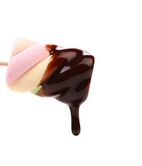 Obraz premium Marshmallow in chocolate syrop. Isolated.