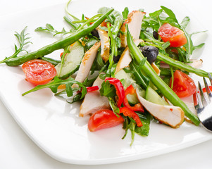 Fresh vegetables salad with chicken