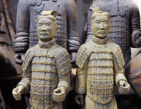 famous Chinese terracotta army figures
