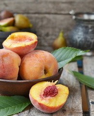 peaches.fruits