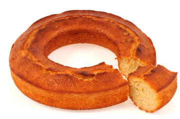 Le gâteau couronne coupé