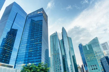 Gordijnen Skyscrapers in financial district of Singapore © efired