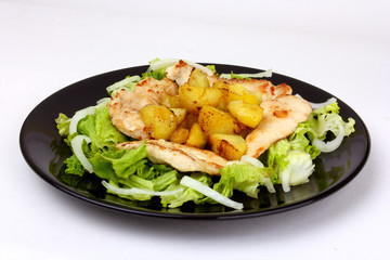 assiette de salade de poulet