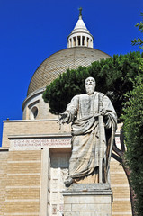 Roma Eur, la basilica dei santi Pietro e Paolo