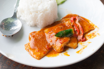 Rice with fried pork Curry paste