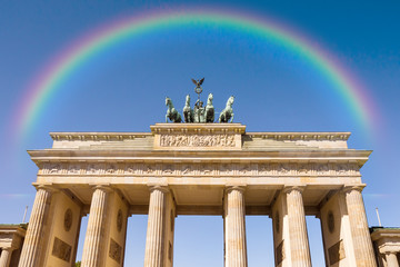 brandenburger tor and rainbow in berlin