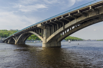 Fototapeta na wymiar The great bridge across the Dnieper River in Kiev