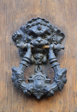 Decorative antique door handle