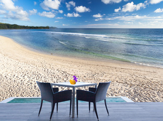 terrasse détente avec vue sur mer aux Seychelles