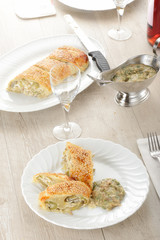 Strudel salato con carciofi