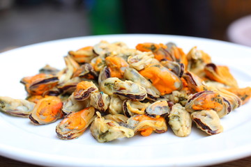 Cooked mussels