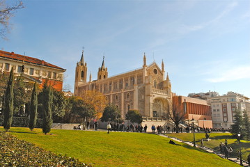 Fototapeta premium Madrid - Chiesa San Jeronimo El Real - Museo del Prado