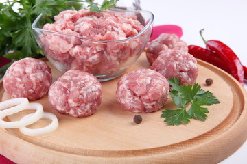 Raw meatballs
