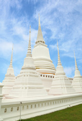 Fototapeta premium White Pagoda