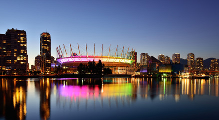 Naklejka premium BC Place i False Creek, pejzaż Vancouver