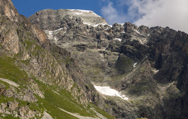 Fototapeta na wymiar Wspinaczka na szczyt Bochoø