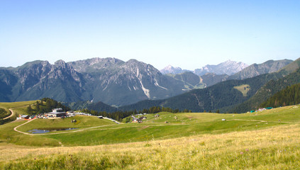 Fototapeta na wymiar alpine panorama