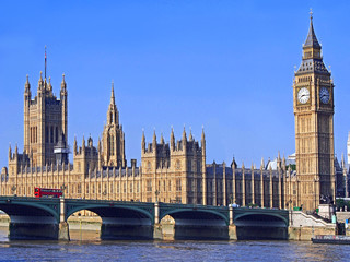 Fototapeta na wymiar Londyn, Budynek Parlamentu i Westminster Bridge