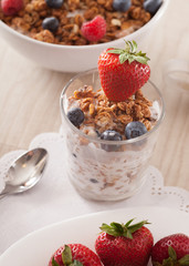 muesli with berries