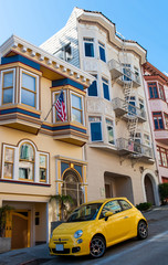 The yellow car in the street of San francisco