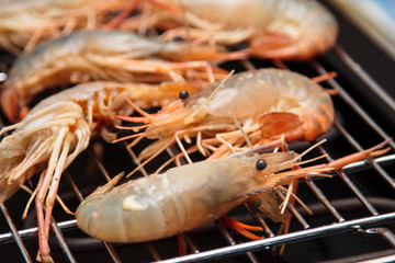 Grilled prawns on the grill