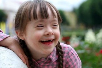 Portrait of beautiful young girl smiling