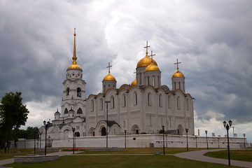 Fototapeta na wymiar Katedra Wniebowzięcia na Vladimir