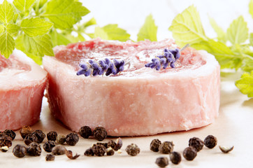lamb chops, peppercorn and herbs