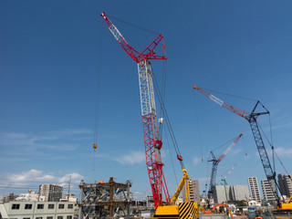 高層マンションの建設現場