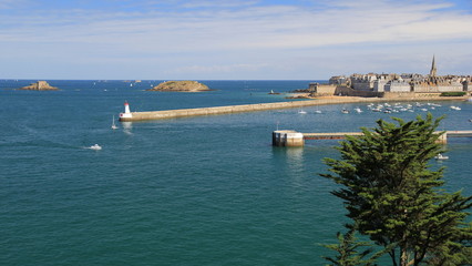 petit et grand bé face au môle