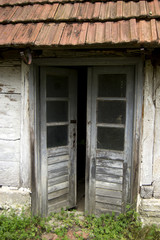 Old wooden door (House)