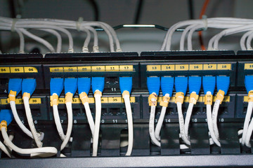 UTP LAN Connect the ethernet port