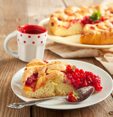 Peach and raspberry cake