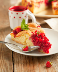 Peach and raspberry cake