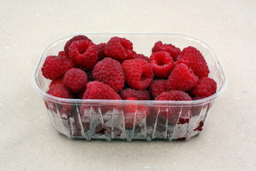 Fototapeta na wymiar Raspberries