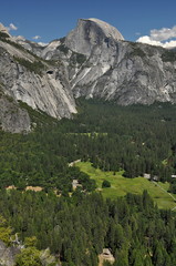 Fototapeta na wymiar Half Dome i Dolina Yosemite