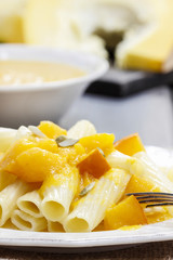 Macaroni with pumpkin sauce