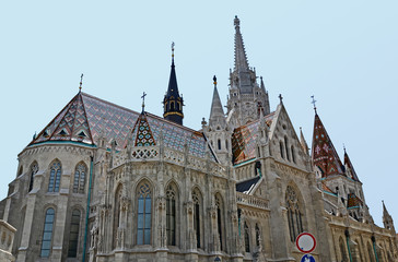 Fototapeta na wymiar Matthias Church and the Fishermen's Bastion, Budapest