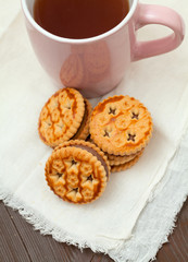 sandwich biscuits with chocolate filling