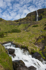 Fototapeta na wymiar Waterfall on Iceland